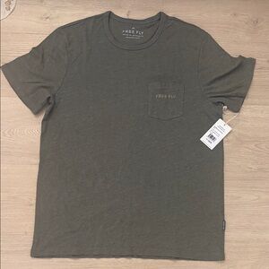 Free Fly t shirt medium new red fish camo